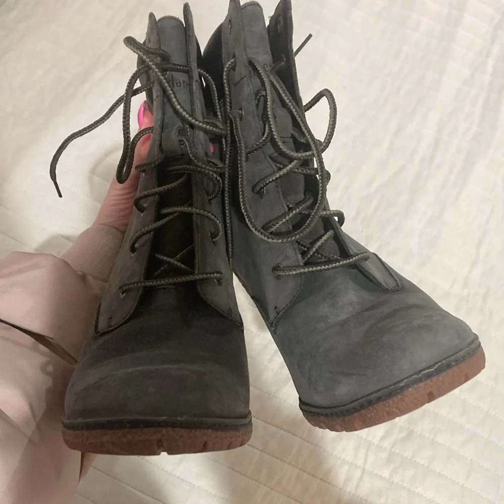 CUTE green timberlands 🆕 - Picture 4 of 5